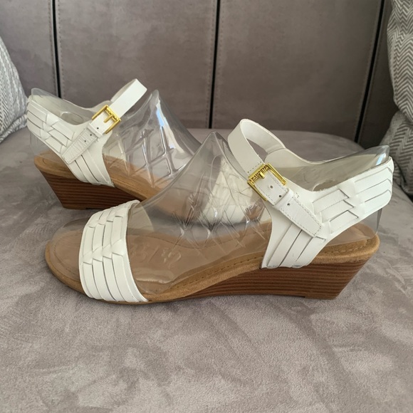 Lauren Ralph Lauren White Leather Sandals size 9.5B - Picture 6 of 14